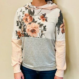 Lovely Melody Peachy Keen Floral Hooded Top NWT!
